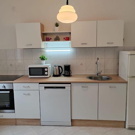 Apartment Beba Дугі-Рат Екстер'єр фото