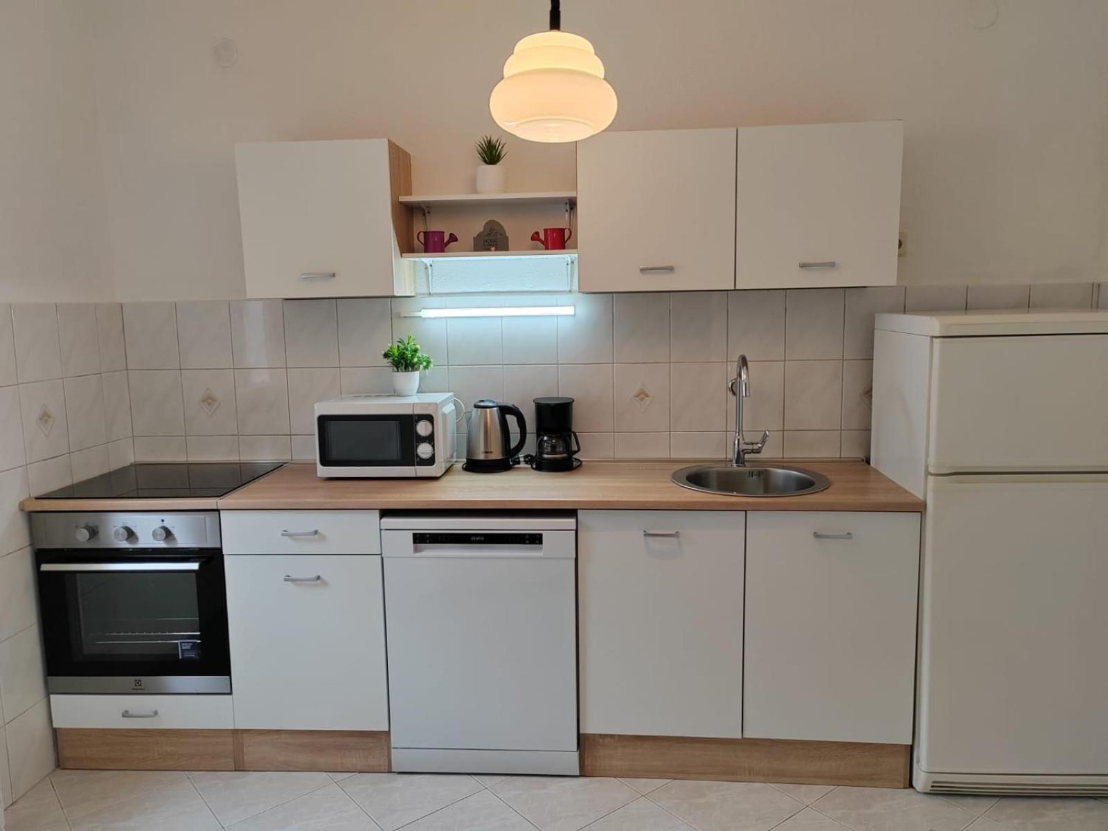 Apartment Beba Дугі-Рат Екстер'єр фото